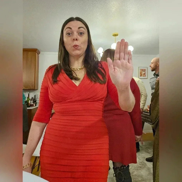 Sexy Layered Red Dress w/ V Neck,, Size Medium - Picture 6 of 8